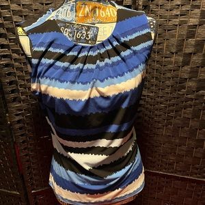 Vibrant Calvin Klein Blouse